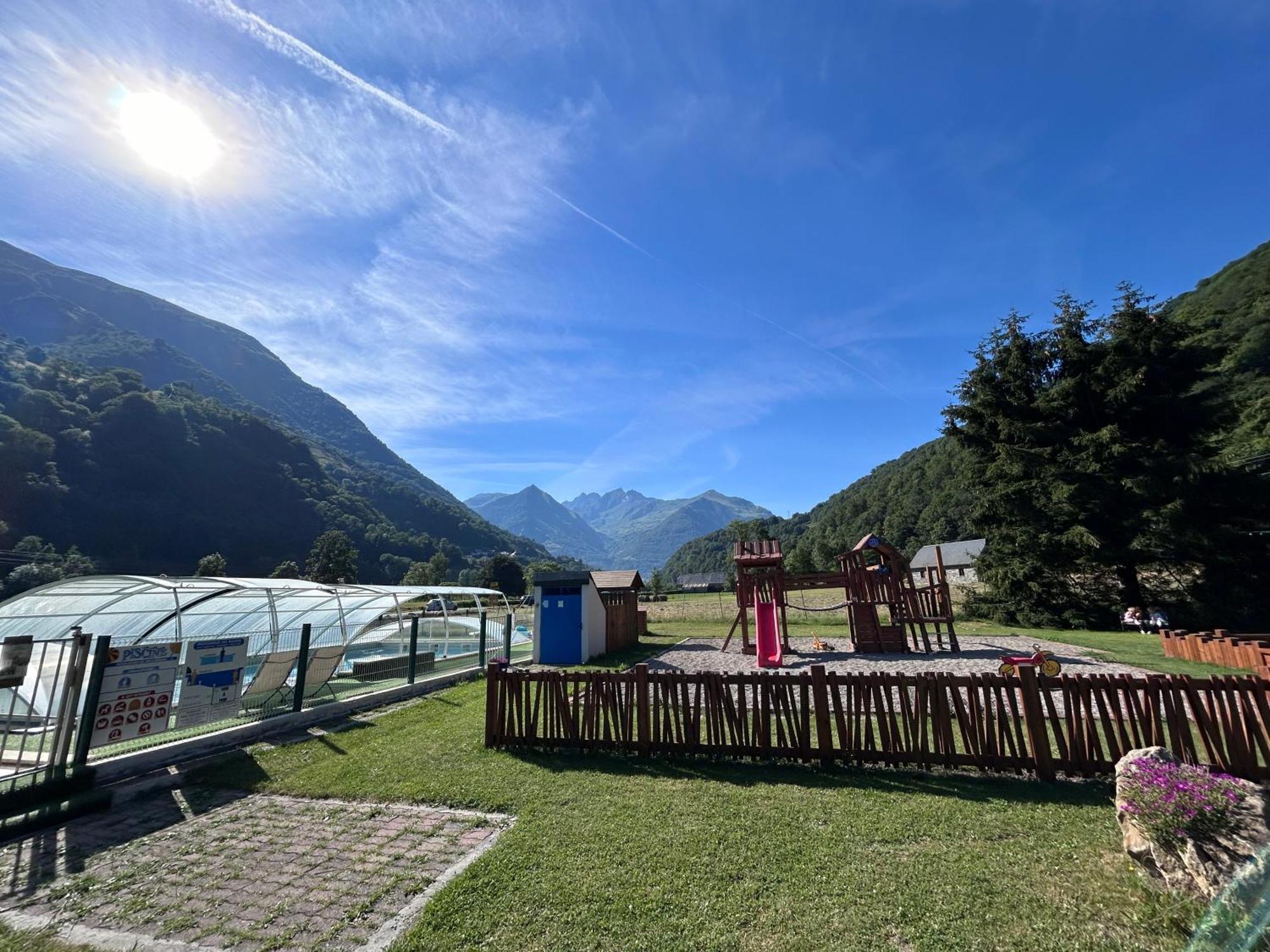 Camping Happy Pyrenees Saligos 外观 照片