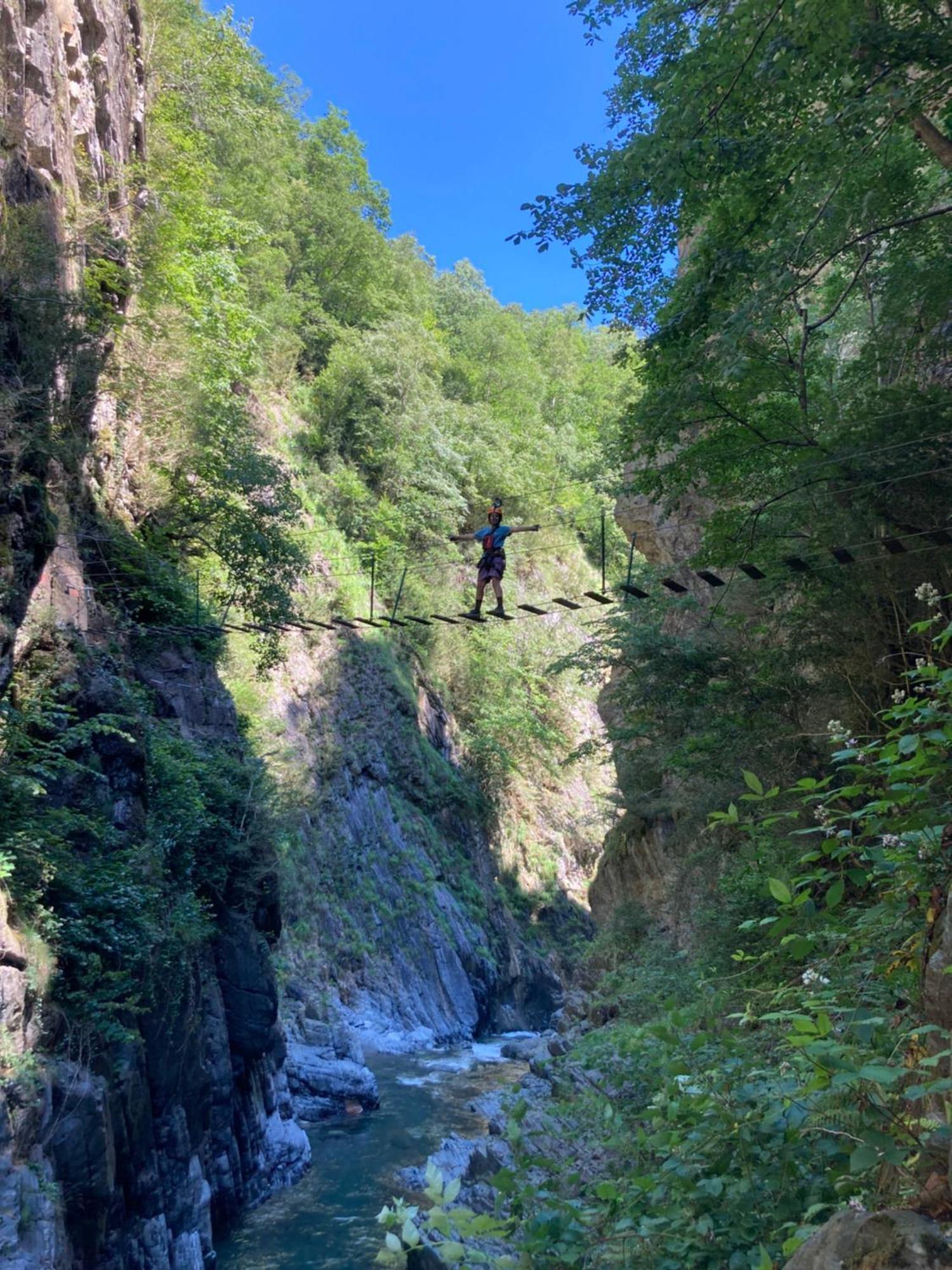 Camping Happy Pyrenees Saligos 外观 照片